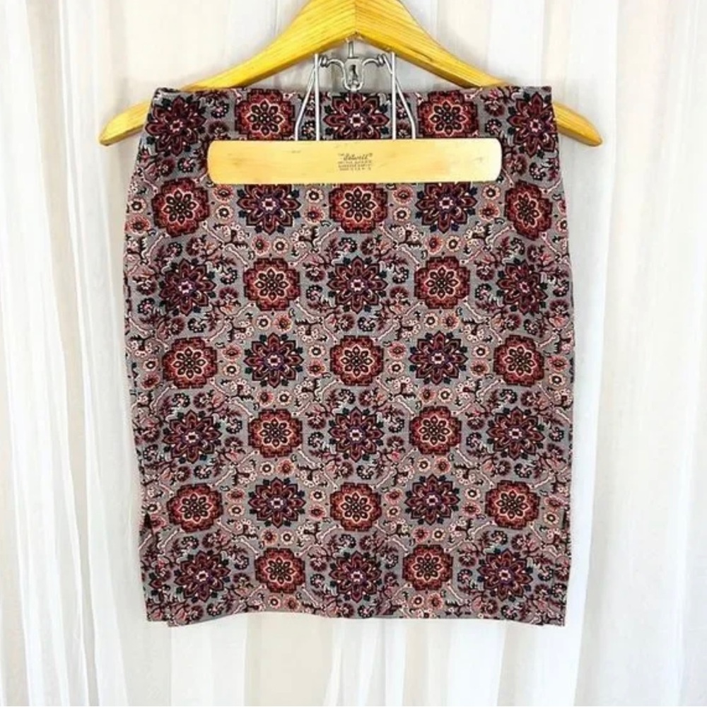 Loft Purple Gray Floral Skirt Size 2 Petite